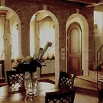 Casa Camilla 4*
