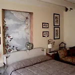 Casa Camilla 4*