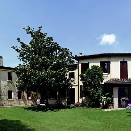 Casa Camilla Bed & Breakfast