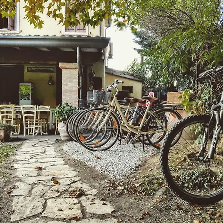 B＆b カーサ カミラ 4*