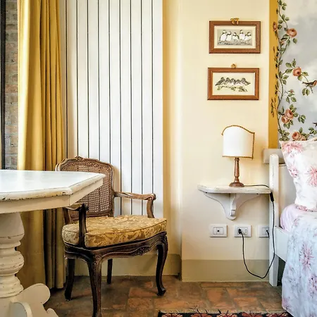 Casa Camilla Bed & Breakfast